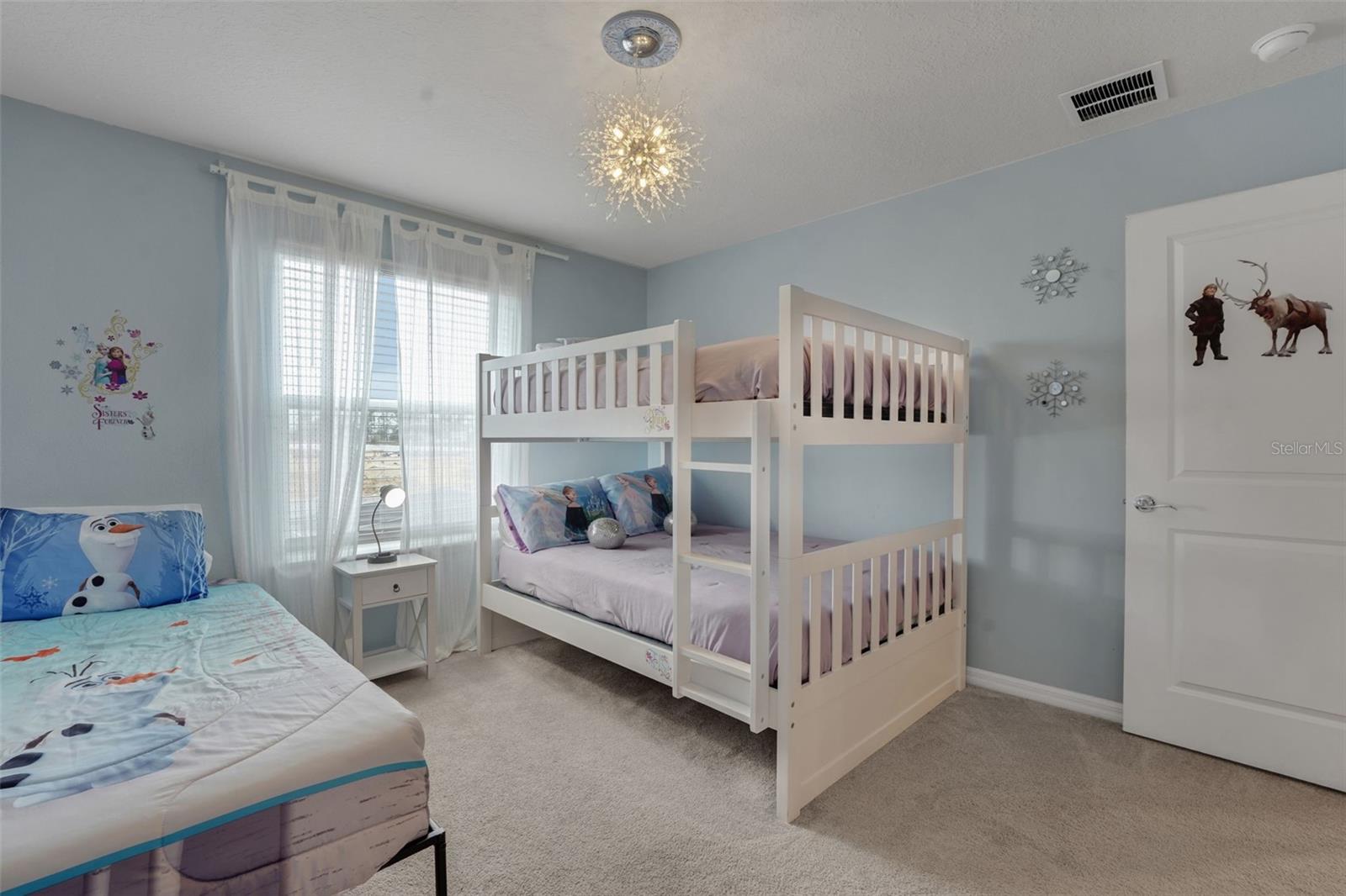 WINDSOR ISLAND RESIDENCE PH 3 - Residential