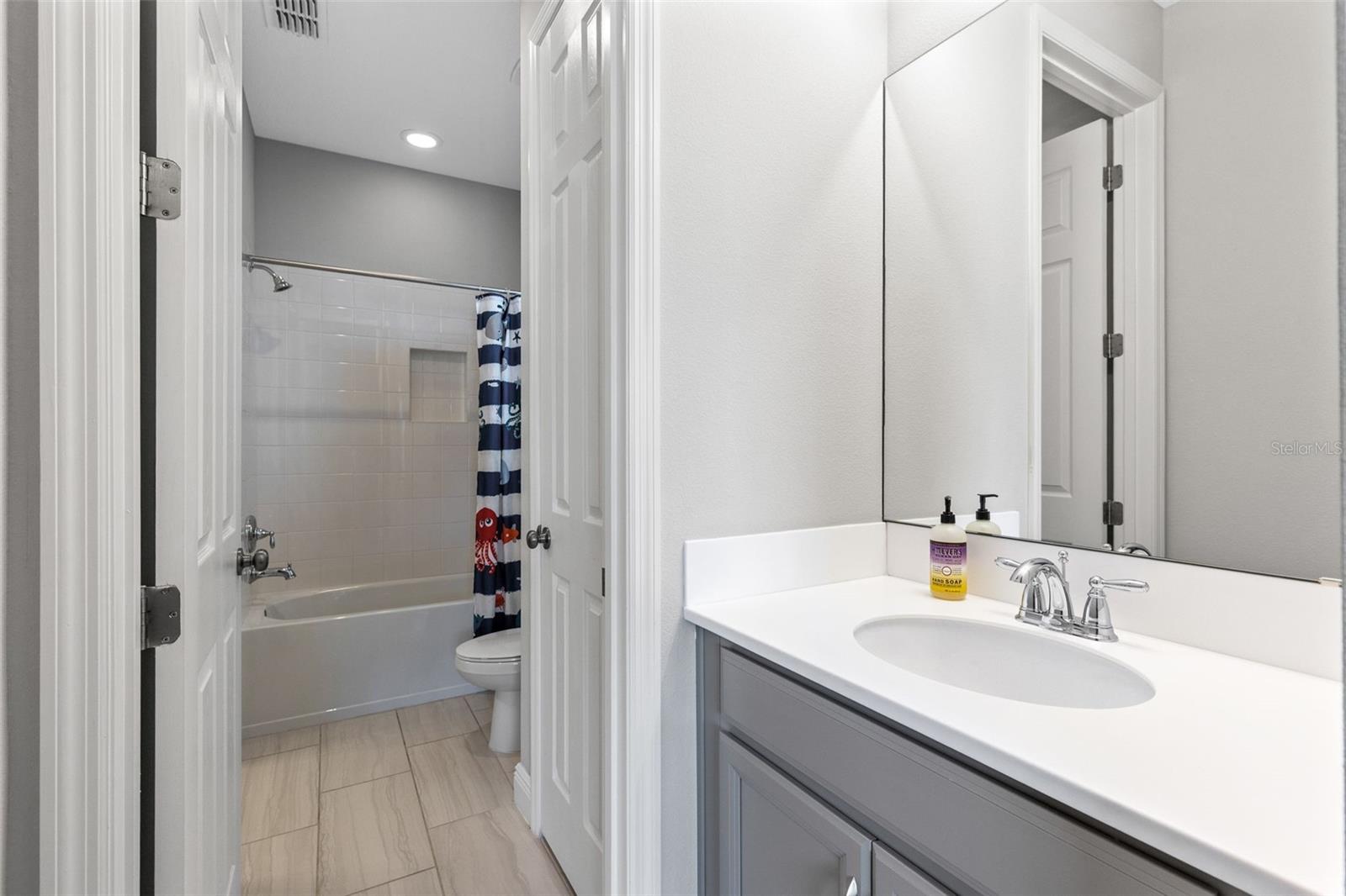 SOUTHERN OAKS PH THREE - Residential