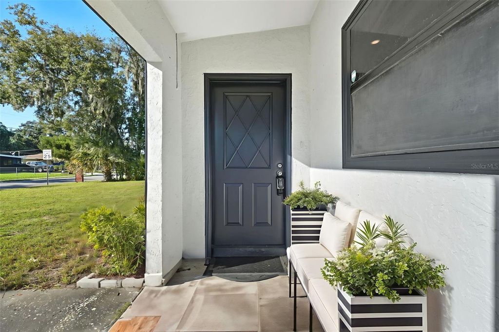 Photo of 1803 Sue Ann Street, Orlando, FL 32817 (MLS # O6351075)