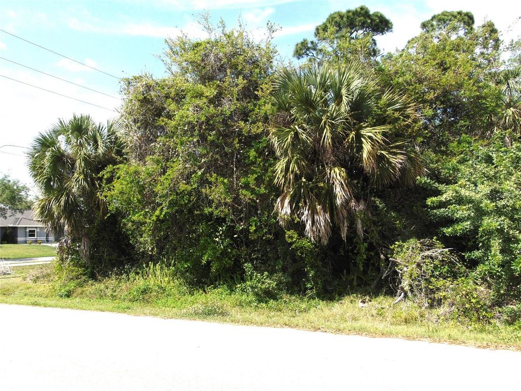 Photo of 18496 Quaint Avenue, Port Charlotte, FL 33948 (MLS # C7489842)