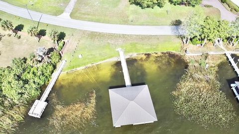 Tiny photo for 3155 Lakeshore Drive, Mount Dora, FL 32757 (MLS # G5111262)