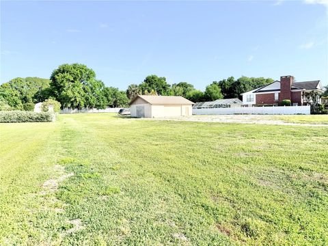 Tiny photo for 3155 Lakeshore Drive, Mount Dora, FL 32757 (MLS # G5111262)