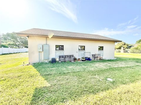 Tiny photo for 3155 Lakeshore Drive, Mount Dora, FL 32757 (MLS # G5111262)