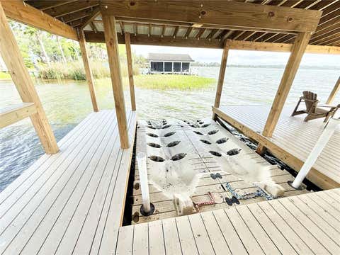 Tiny photo for 3155 Lakeshore Drive, Mount Dora, FL 32757 (MLS # G5111262)