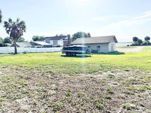 Tiny photo for 3155 Lakeshore Drive, Mount Dora, FL 32757 (MLS # G5111262)