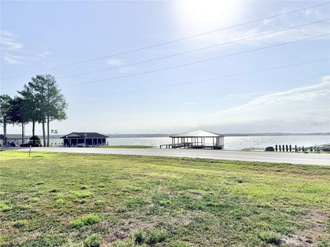 Tiny photo for 3155 Lakeshore Drive, Mount Dora, FL 32757 (MLS # G5111262)