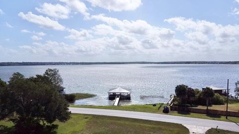 Tiny photo for 3155 Lakeshore Drive, Mount Dora, FL 32757 (MLS # G5111262)