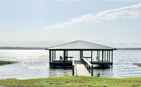 Tiny photo for 3155 Lakeshore Drive, Mount Dora, FL 32757 (MLS # G5111262)