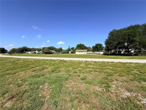 Tiny photo for 3155 Lakeshore Drive, Mount Dora, FL 32757 (MLS # G5111262)