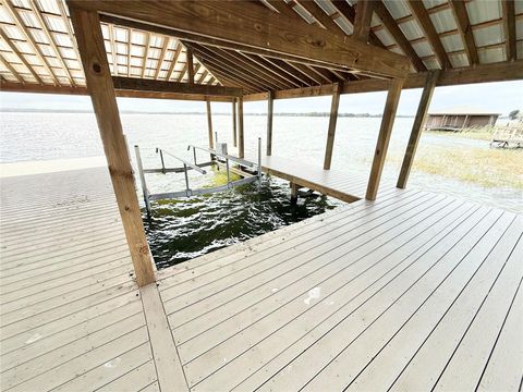 Tiny photo for 3155 Lakeshore Drive, Mount Dora, FL 32757 (MLS # G5111262)