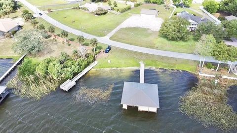 Tiny photo for 3155 Lakeshore Drive, Mount Dora, FL 32757 (MLS # G5111262)