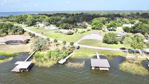 Tiny photo for 3155 Lakeshore Drive, Mount Dora, FL 32757 (MLS # G5111262)