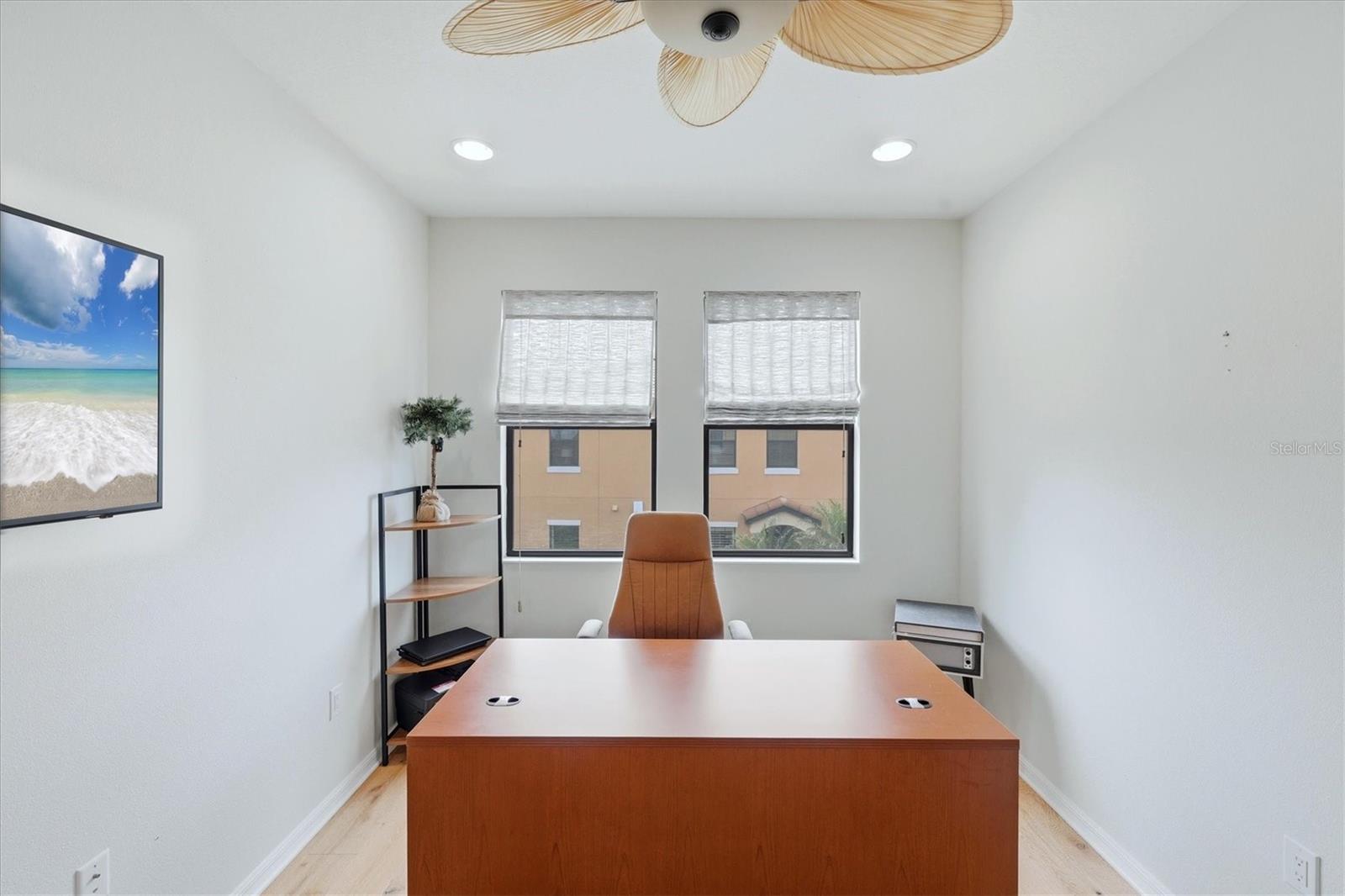 OAK RUN III/SARASOTA NATIONAL - Residential