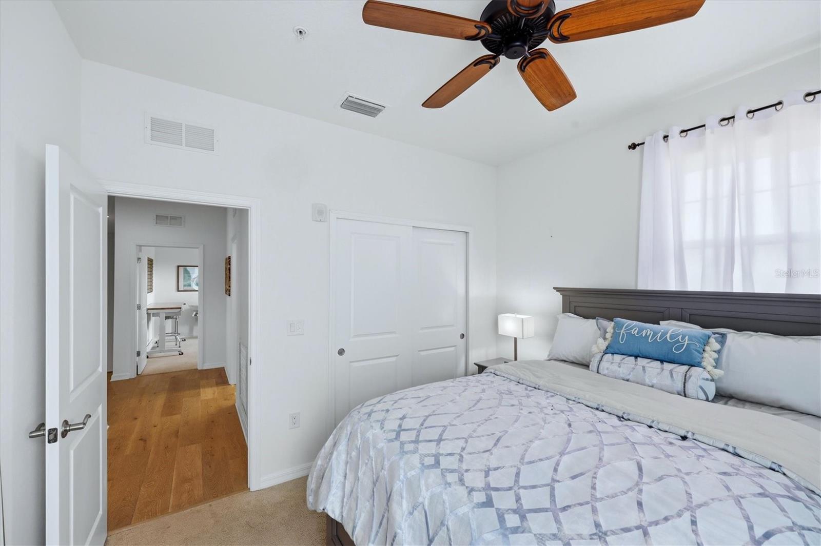 OAK RUN III/SARASOTA NATIONAL - Residential