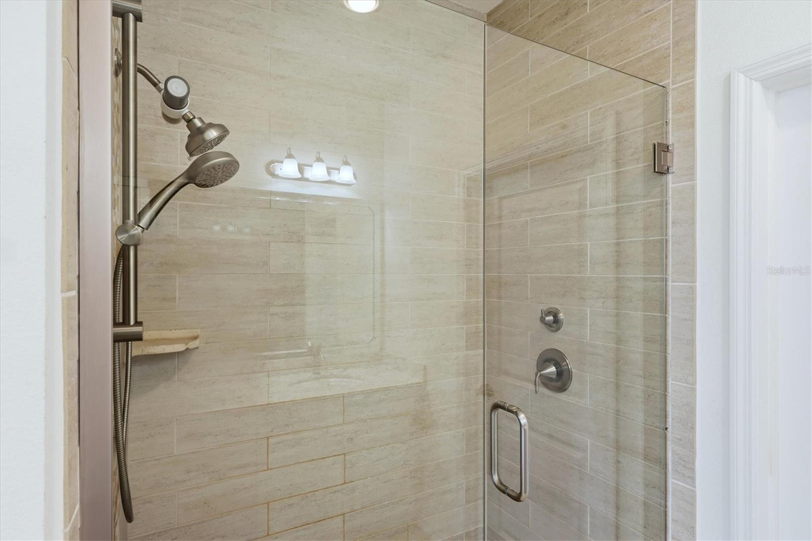 OAK RUN III/SARASOTA NATIONAL - Residential