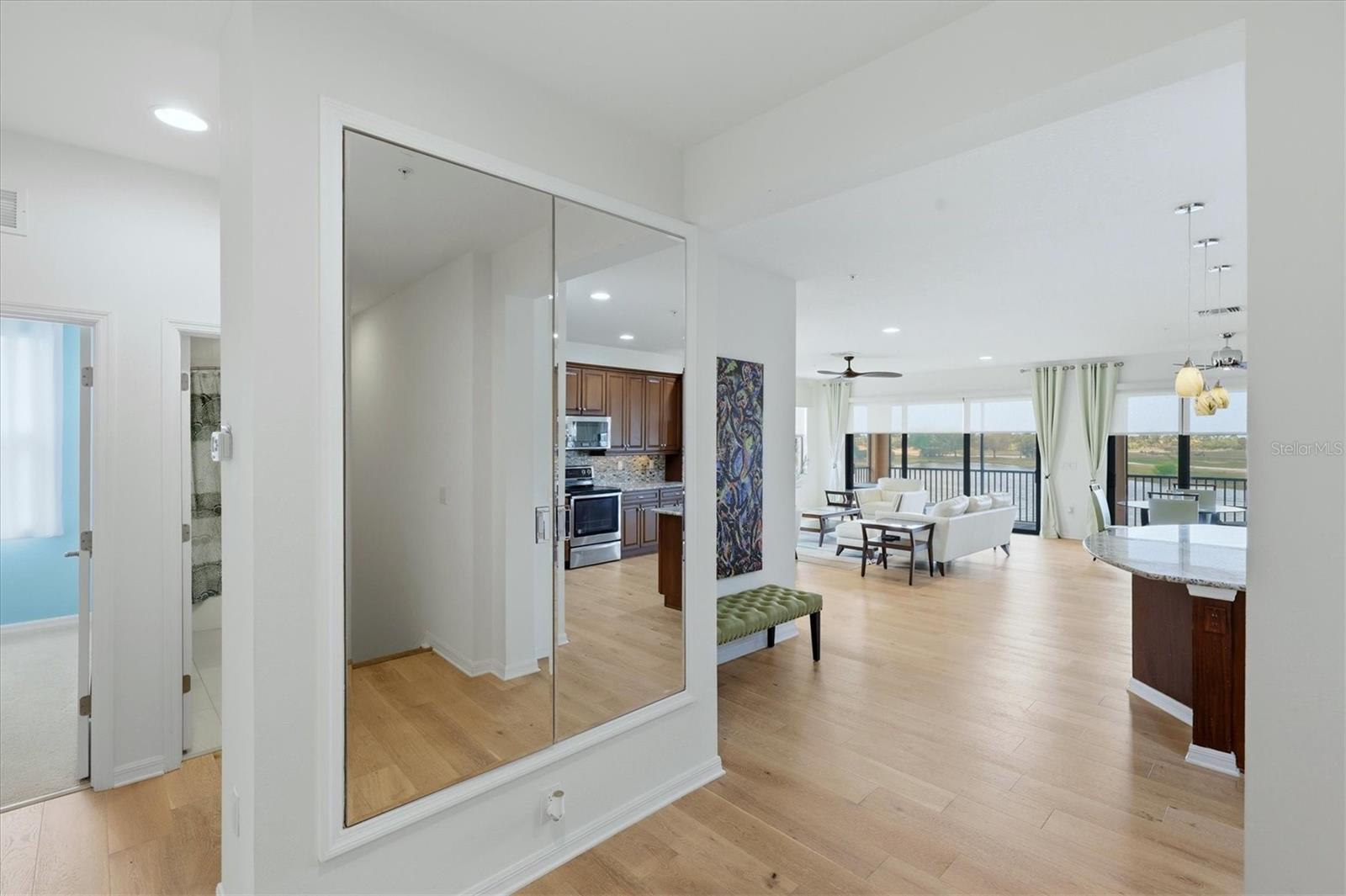 OAK RUN III/SARASOTA NATIONAL - Residential