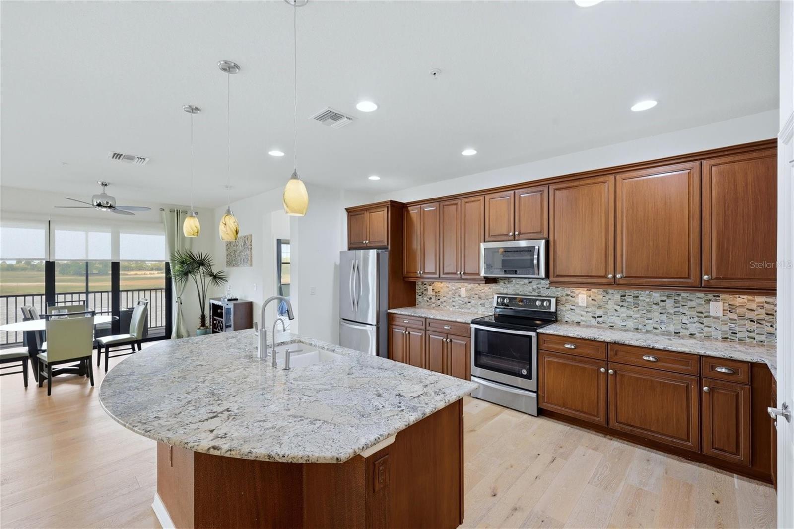 OAK RUN III/SARASOTA NATIONAL - Residential