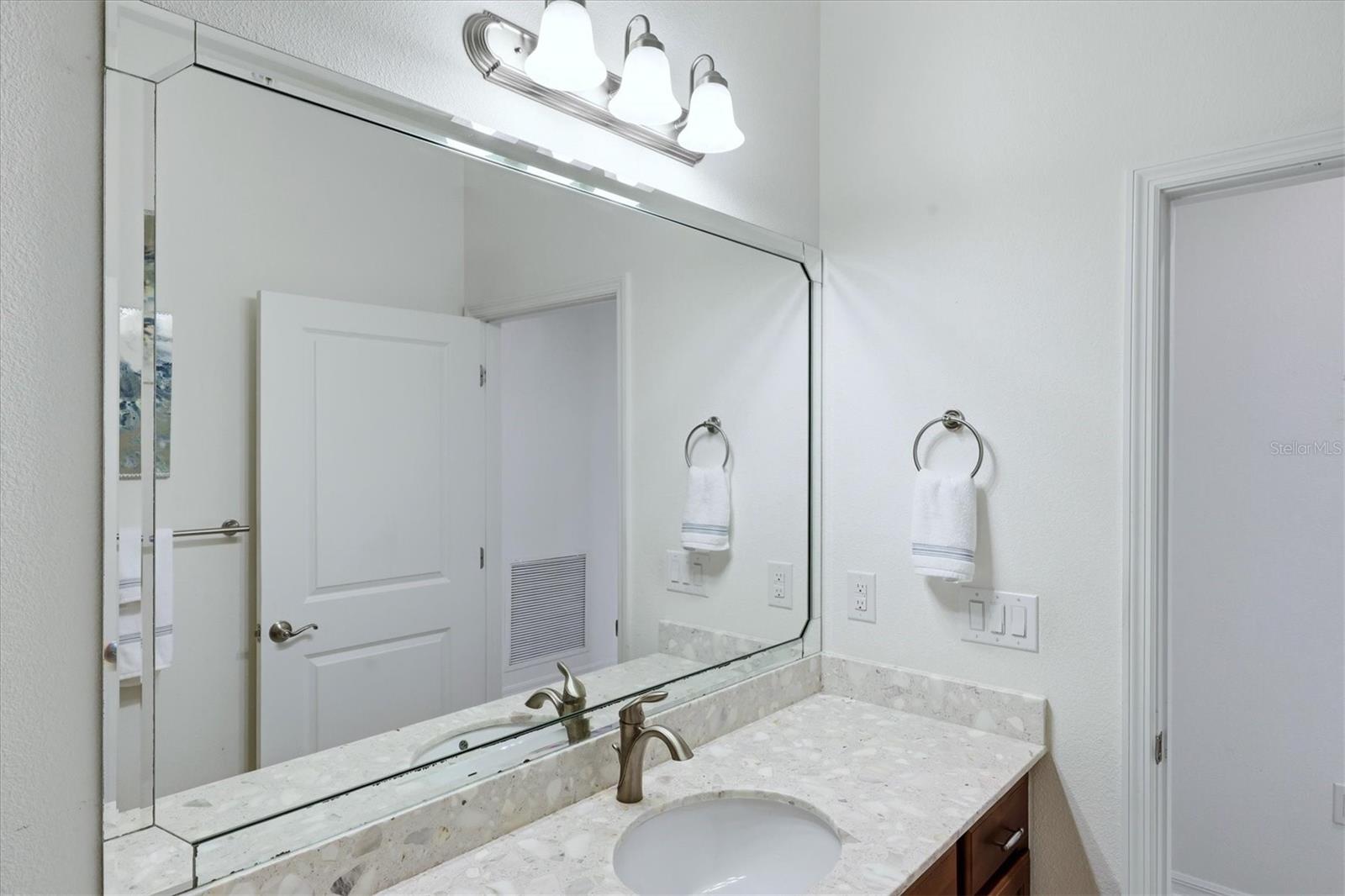 OAK RUN III/SARASOTA NATIONAL - Residential