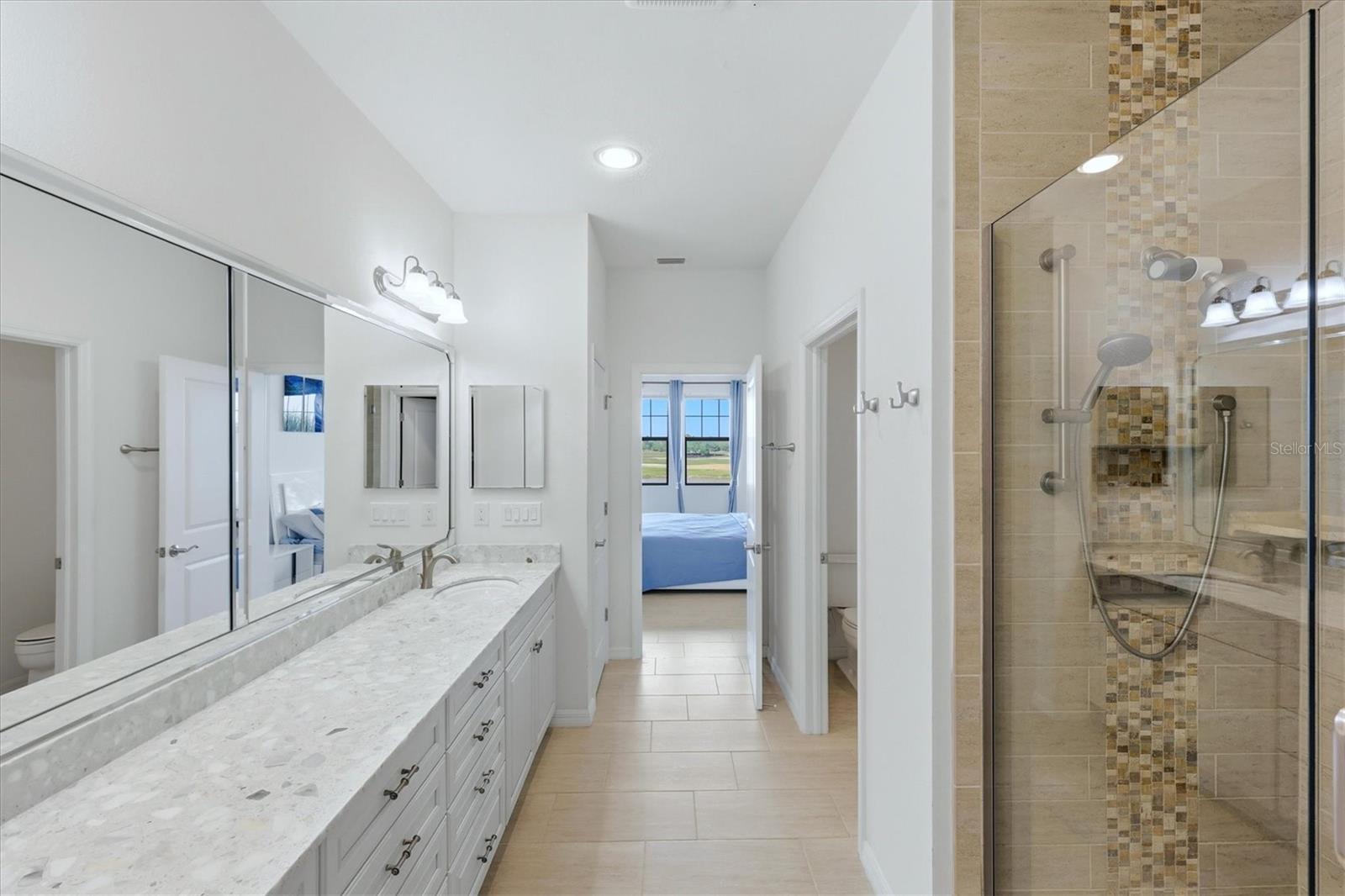 OAK RUN III/SARASOTA NATIONAL - Residential