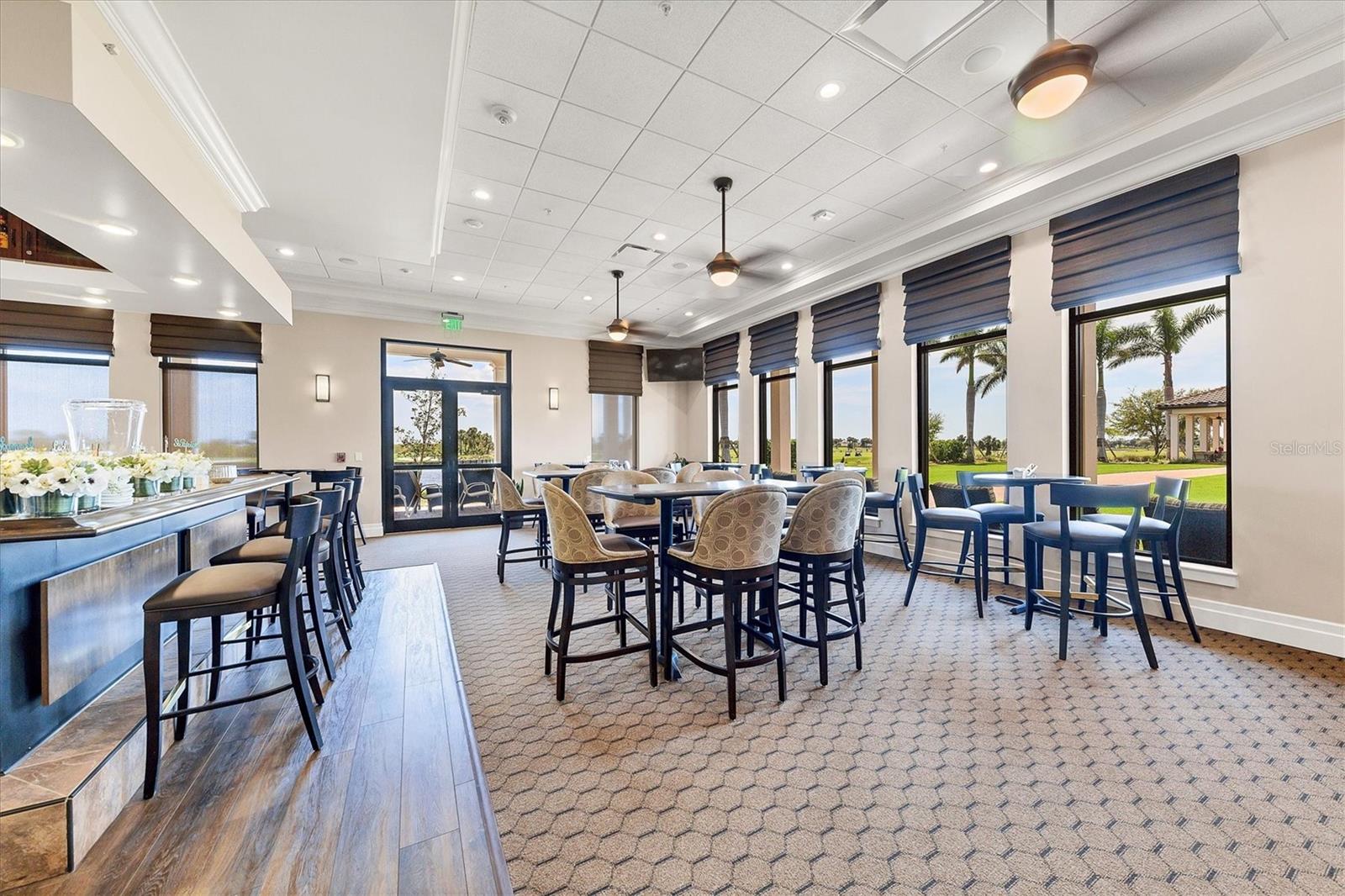 OAK RUN III/SARASOTA NATIONAL - Residential