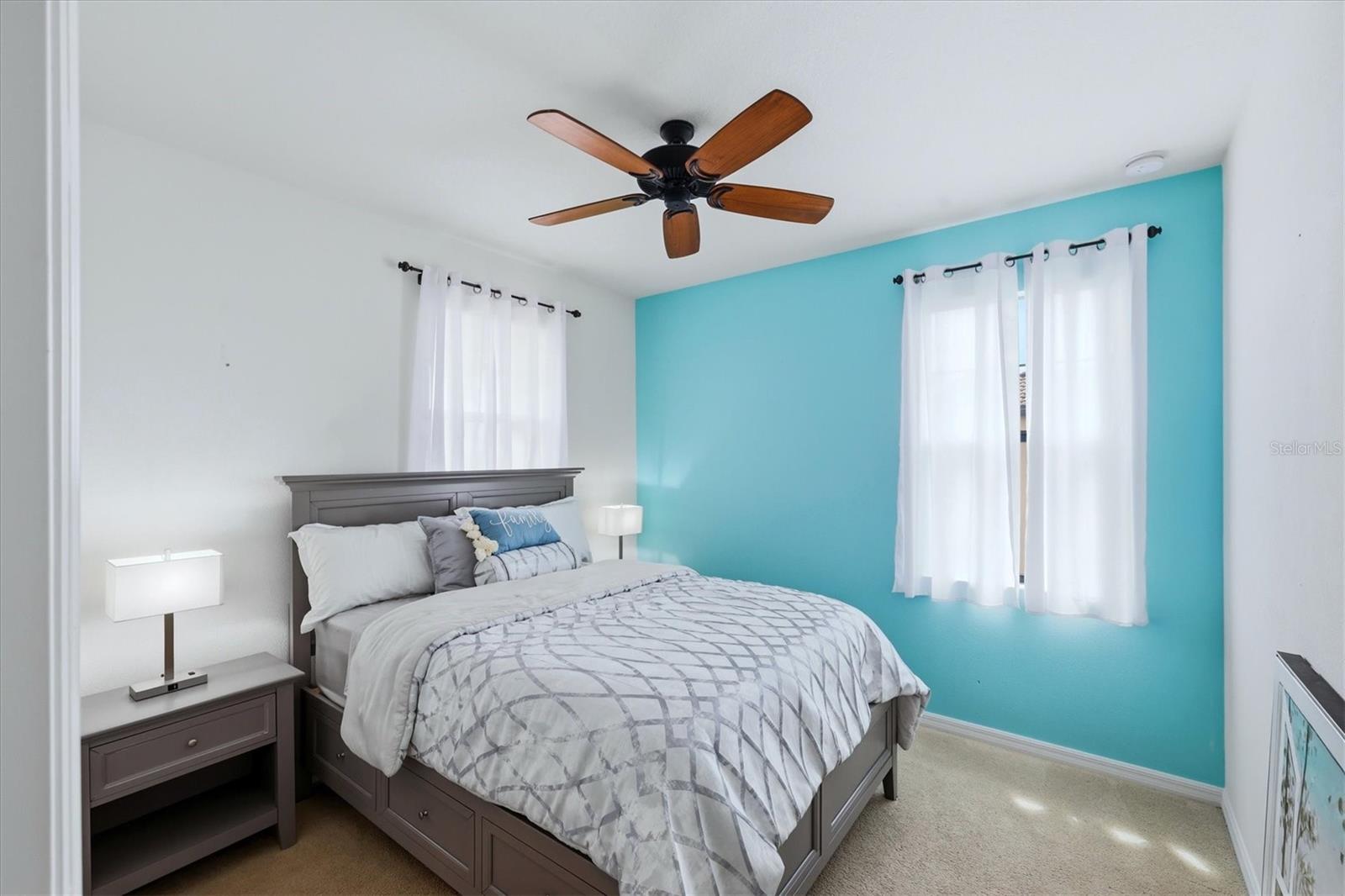 OAK RUN III/SARASOTA NATIONAL - Residential