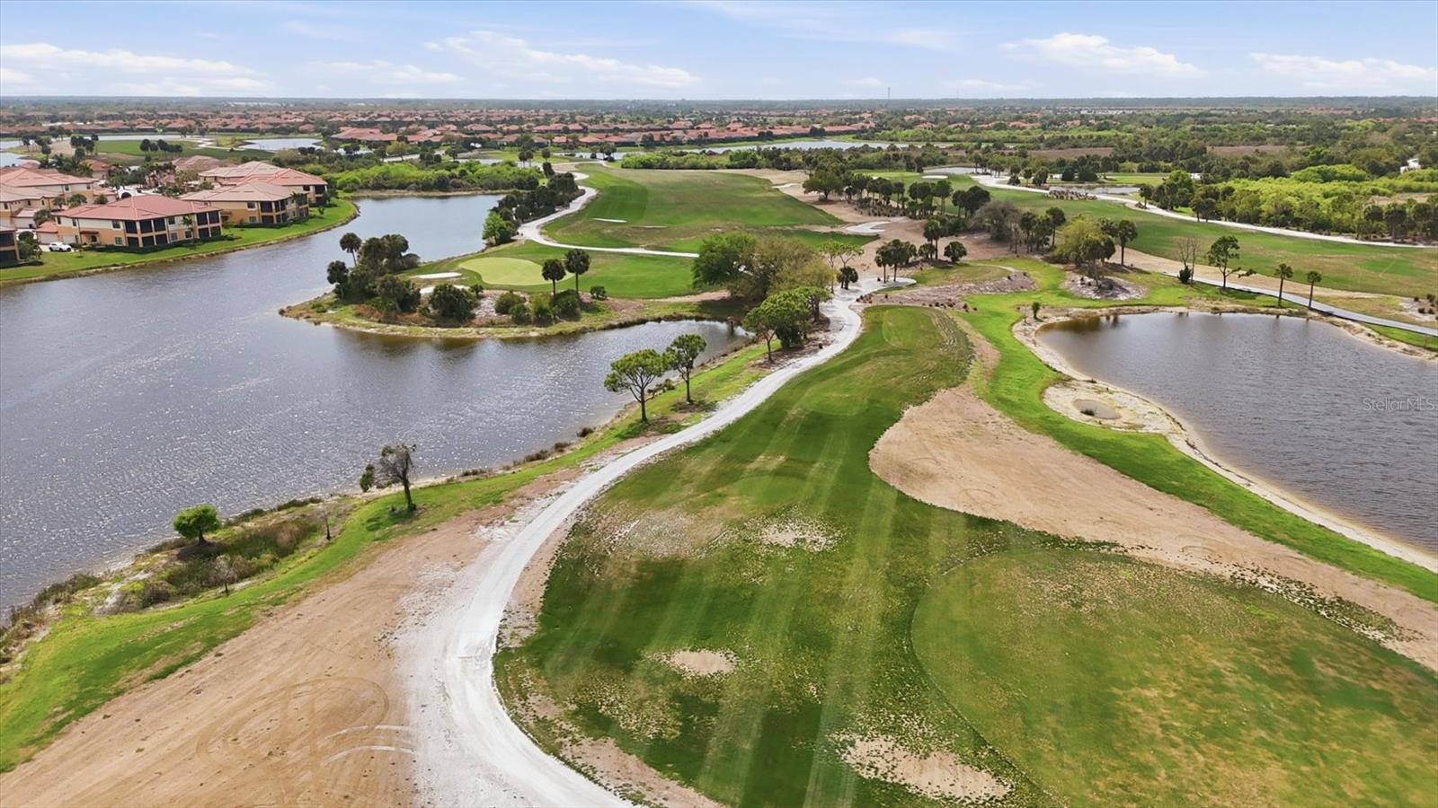 OAK RUN III/SARASOTA NATIONAL - Residential