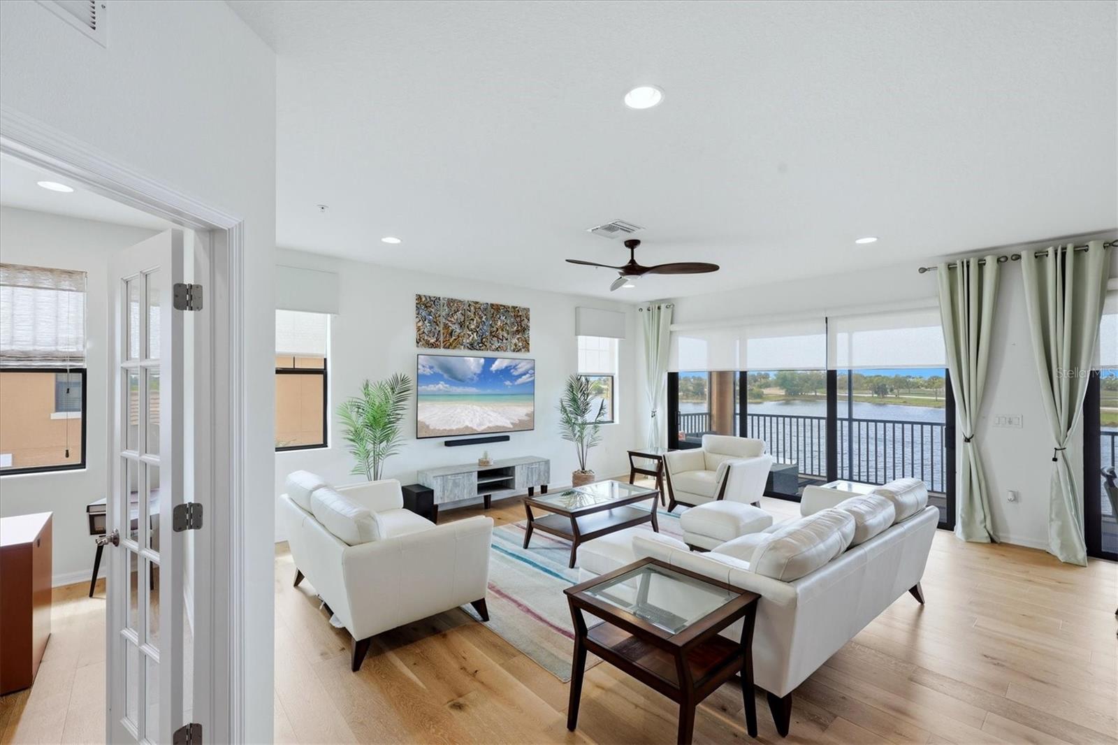 OAK RUN III/SARASOTA NATIONAL - Residential