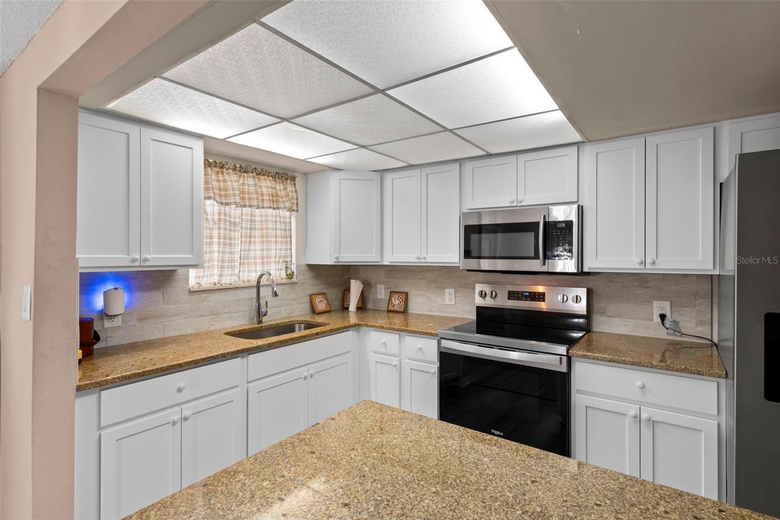 WEEKI WACHEE RIVER RETREATS - Residential