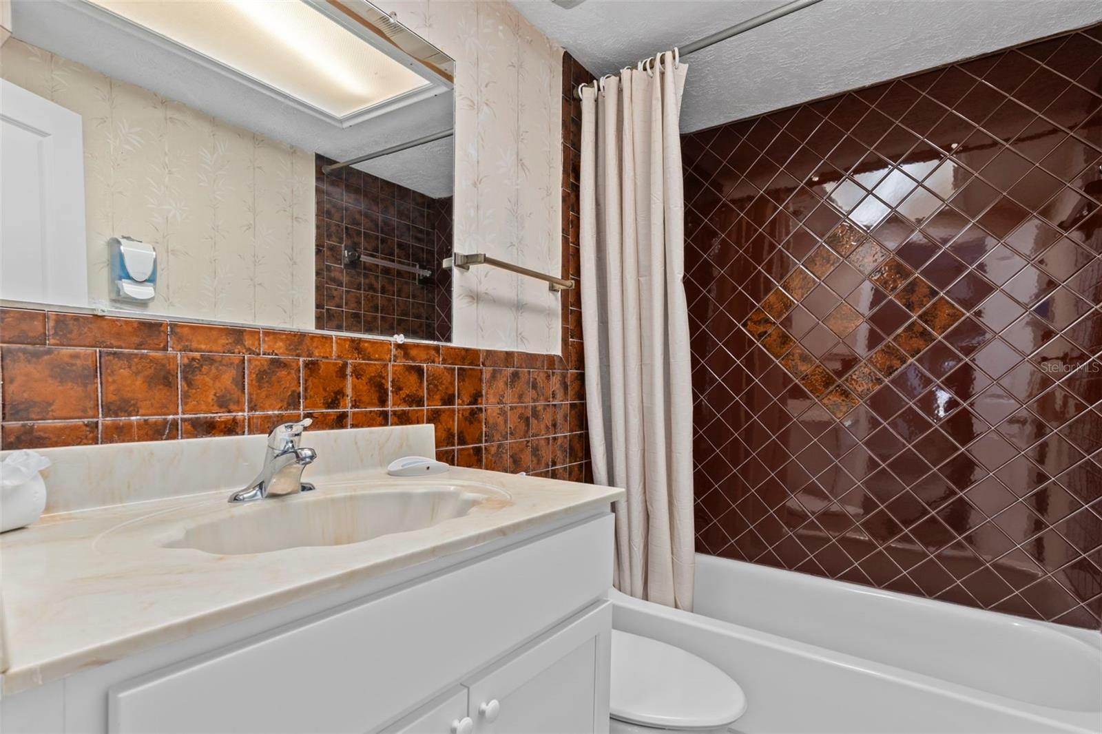 WEEKI WACHEE RIVER RETREATS - Residential