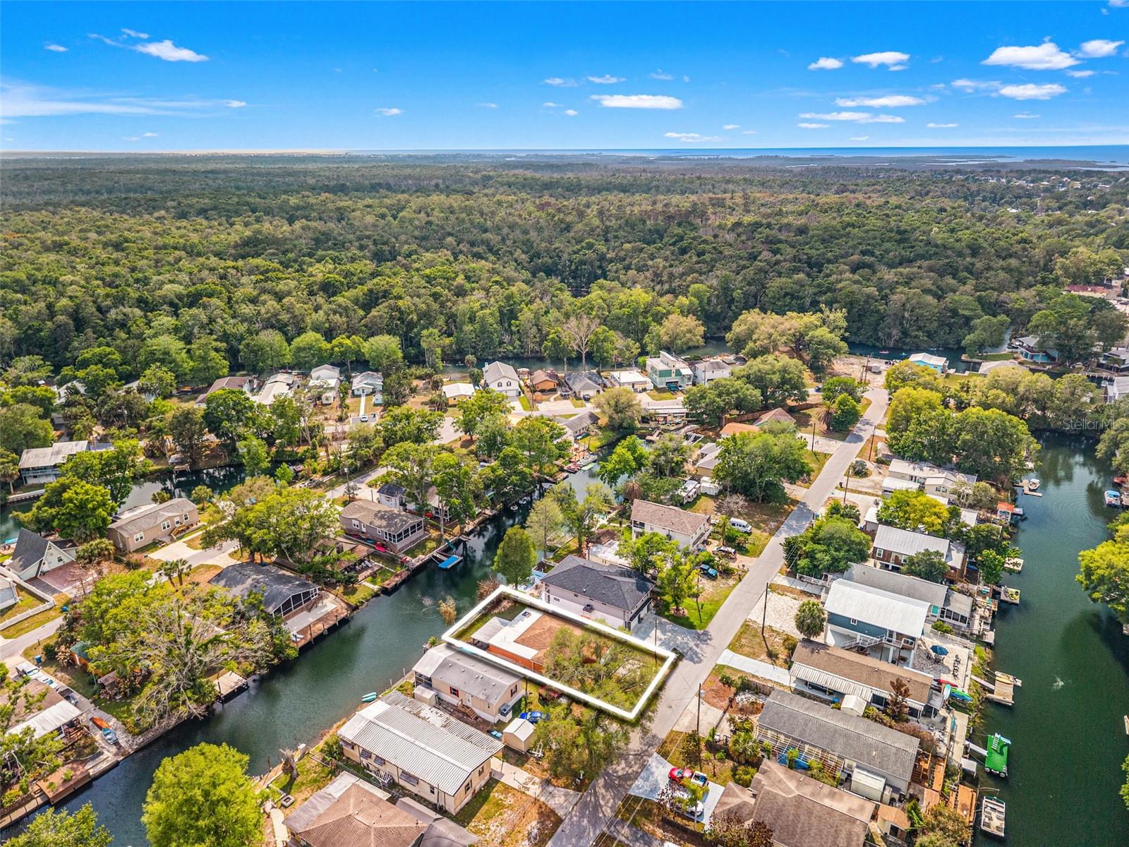 WEEKI WACHEE RIVER RETREATS - Residential