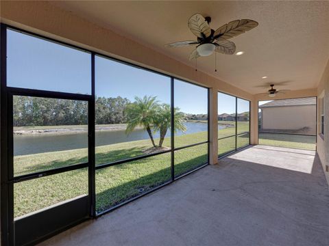 A home in WINTER HAVEN