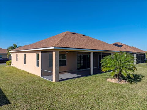 A home in WINTER HAVEN