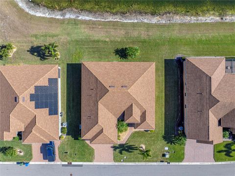 A home in WINTER HAVEN