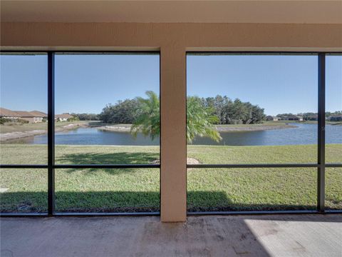 A home in WINTER HAVEN