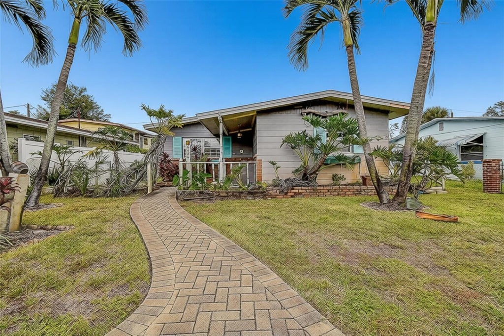 Photo of 6359 4th Avenue S, St Petersburg, FL 33707 (MLS # TB8563238)