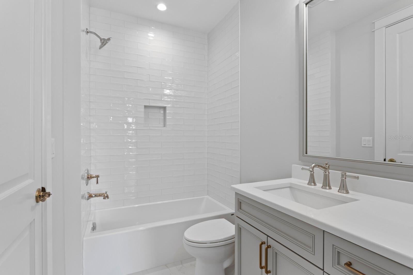 MARYLAND MANOR 2ND UNIT - Residential