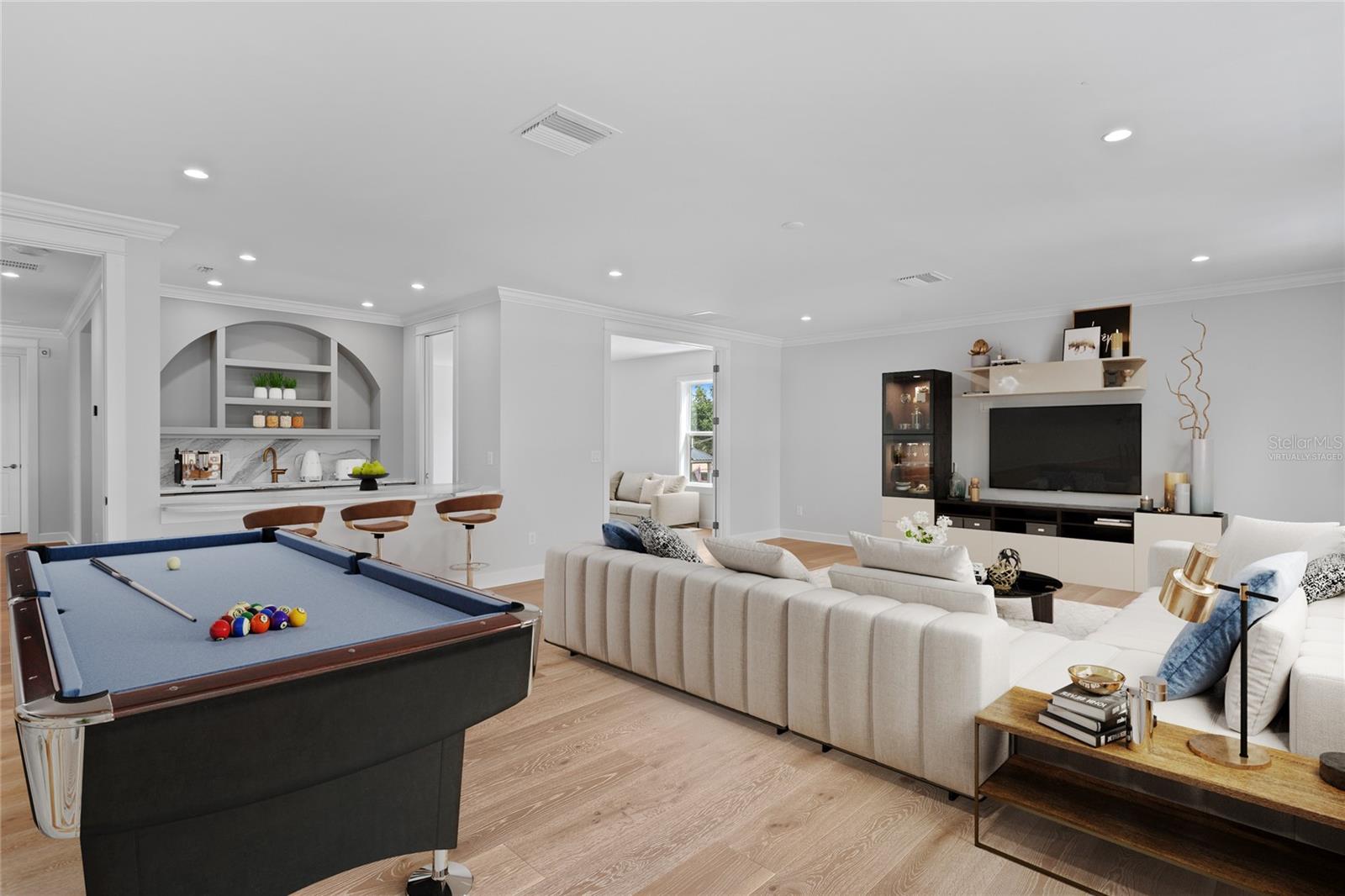 MARYLAND MANOR 2ND UNIT - Residential