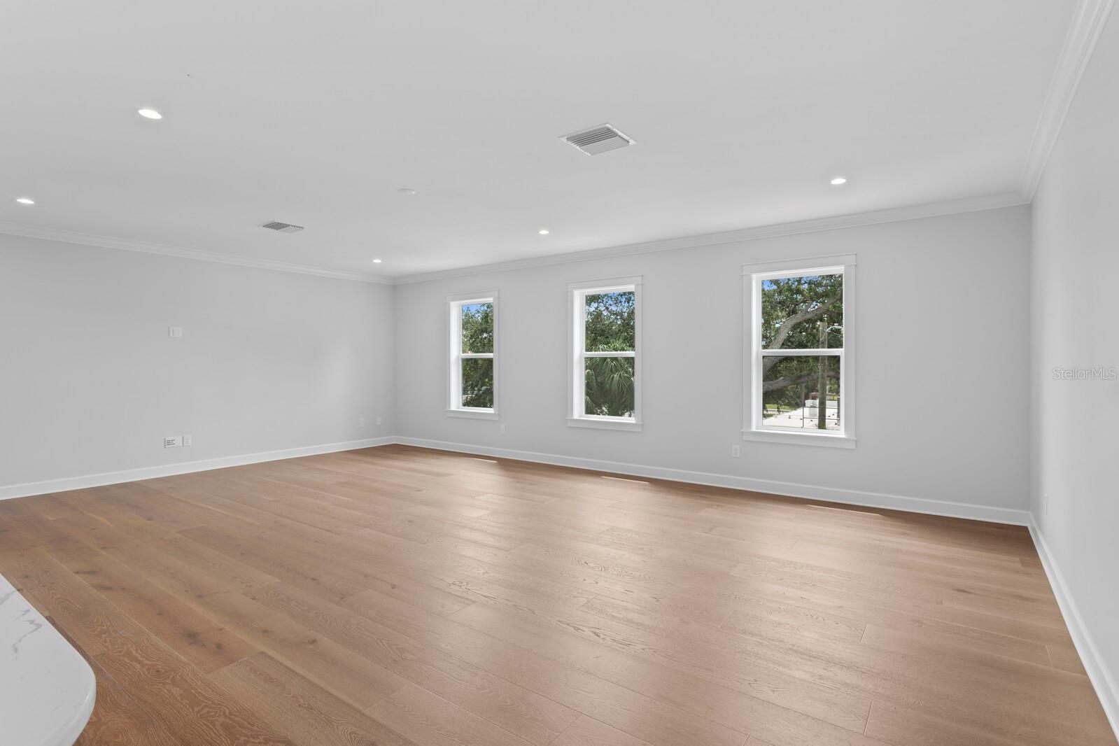 MARYLAND MANOR 2ND UNIT - Residential