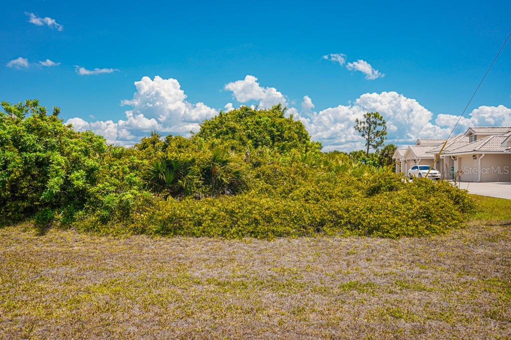 ROTONDA LAKES - Land