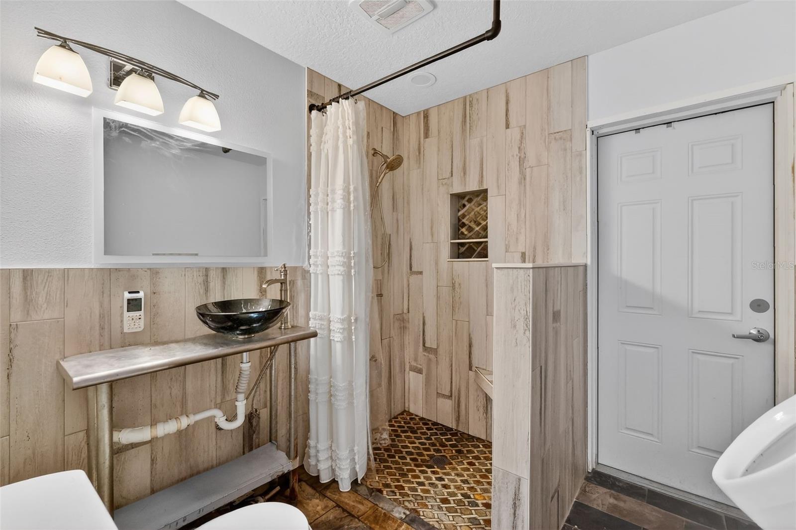 CITY/BUSHNELL - Residential