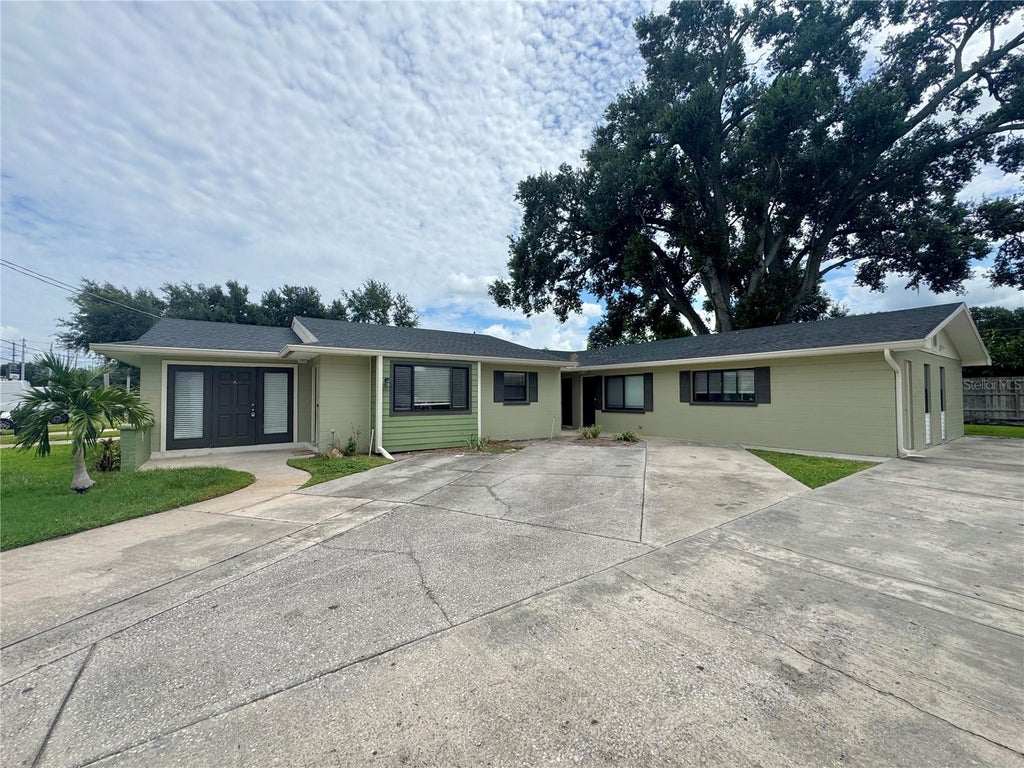 Photo of 1814 3rd Street SE #C, Winter Haven, FL 33880 (MLS # P4940044)