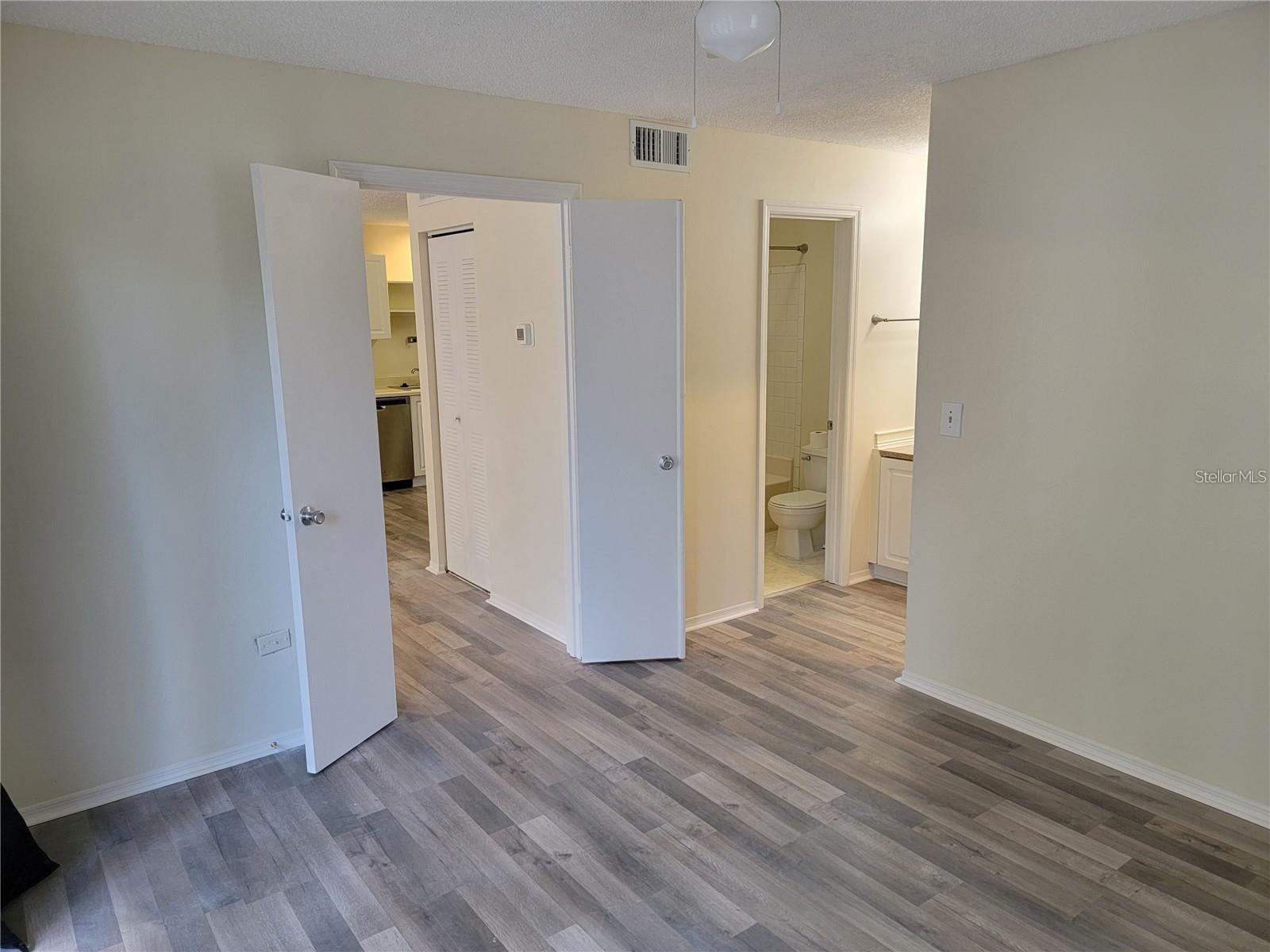 THE LANDINGS OF TAMPA A CONDOM - Residential Lease