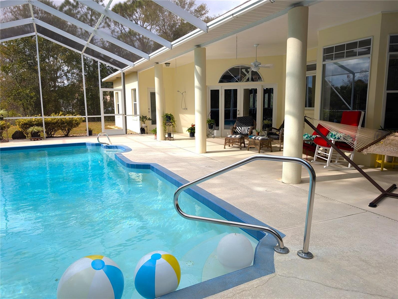 04 FAIRWAYS - Residential