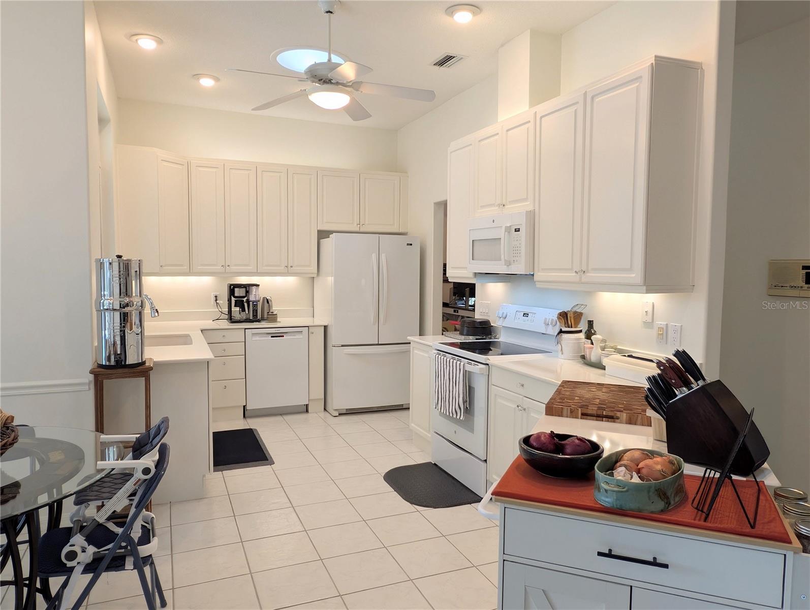 04 FAIRWAYS - Residential