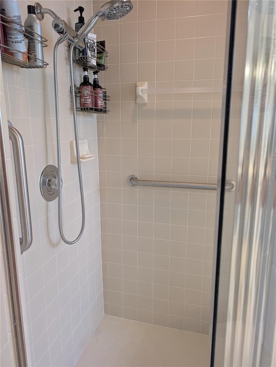 04 FAIRWAYS - Residential