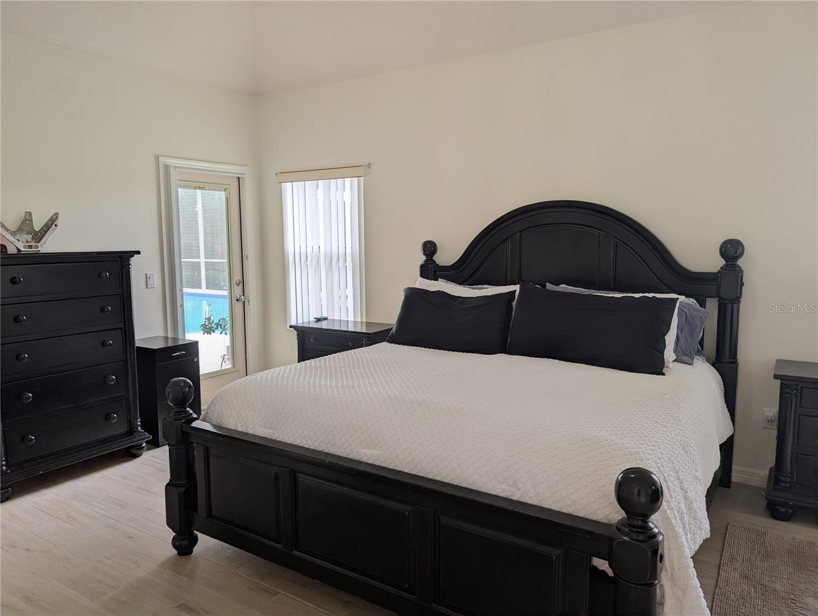 04 FAIRWAYS - Residential