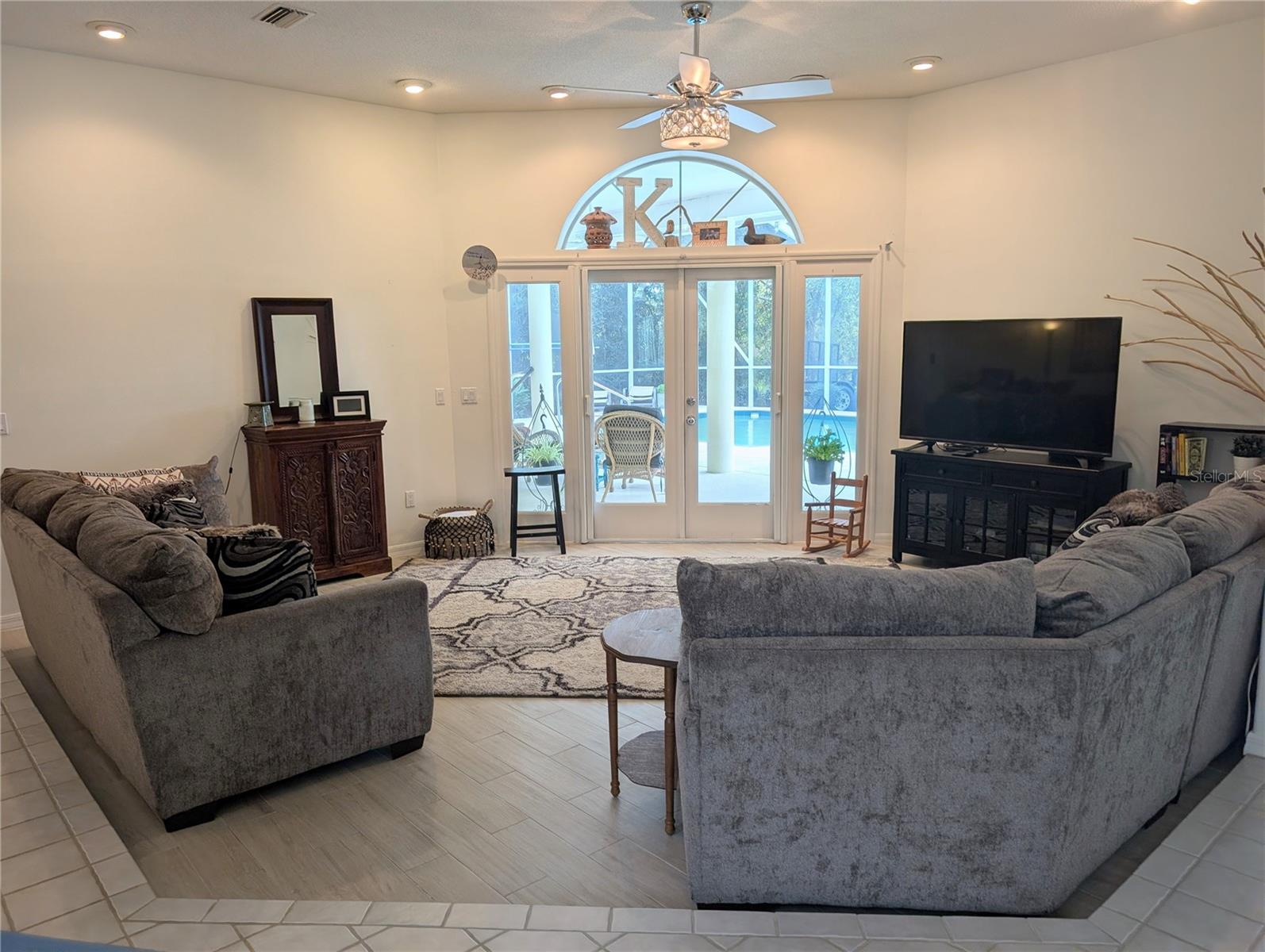 04 FAIRWAYS - Residential