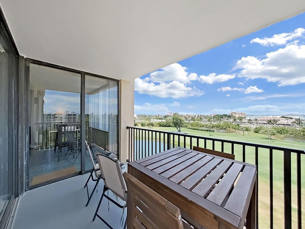 Photo of 6104 Palma Del Mar Boulevard S #605, St Petersburg, FL 33715 (MLS # TB8504203)