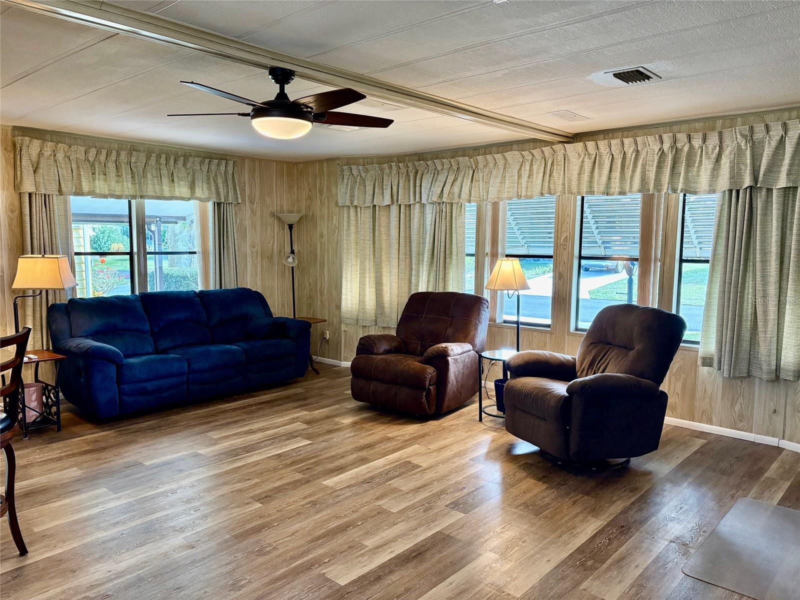 GARDEN GROVE OAKS - Residential