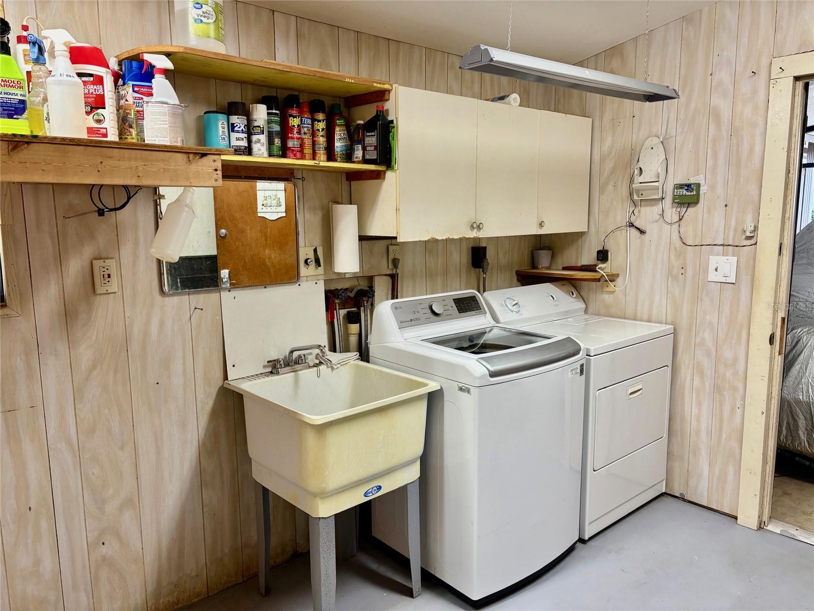 GARDEN GROVE OAKS - Residential